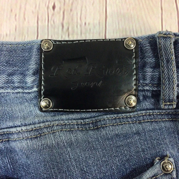 Junior’s Red Rivet Distressed Medium Wash Denim Blue Jeans - Size 5 - Picture 8 of 10